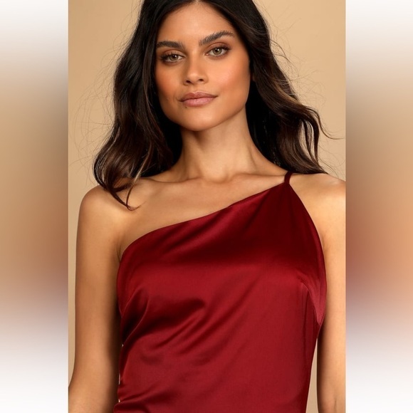NWT Lulu’s One Shoulder Midi Dress Burgundy Satin Sweet & Stylish Size XL - Picture 3 of 4